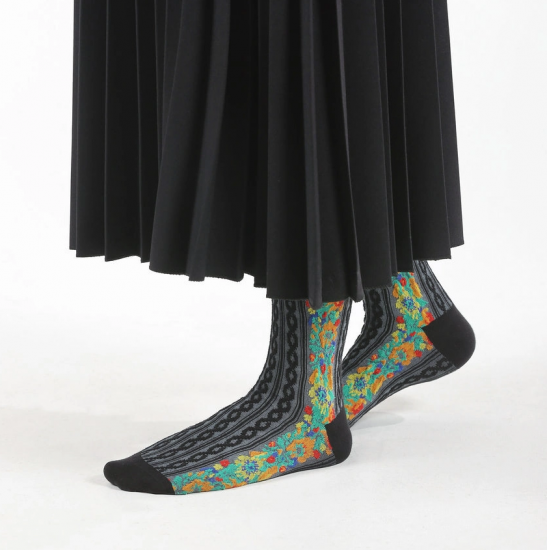 Kabartma Desenli Etnik Kadın Siyah Çorap